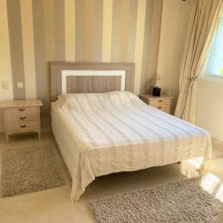 Park Beach Apartment *